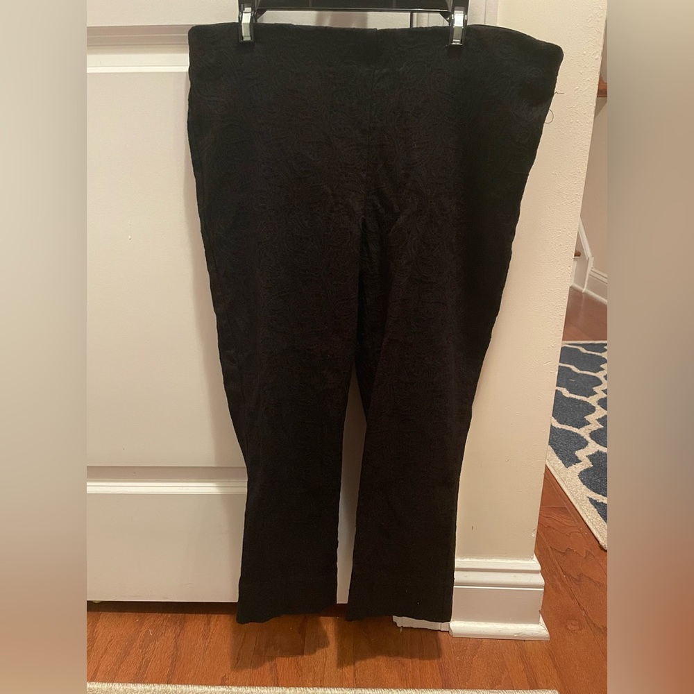 Charter Club Size 12 Textured Capri Pant